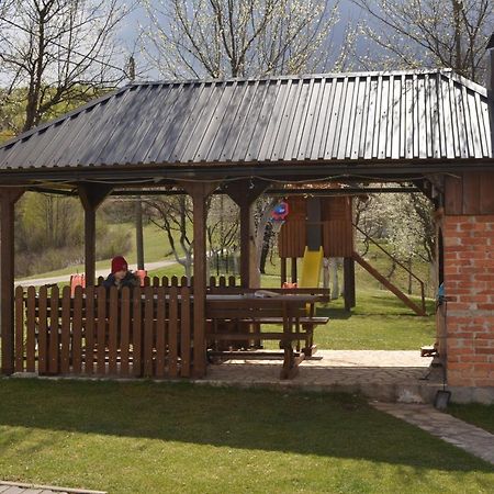 Guesthouse Andja 스몰리야나크 외부 사진