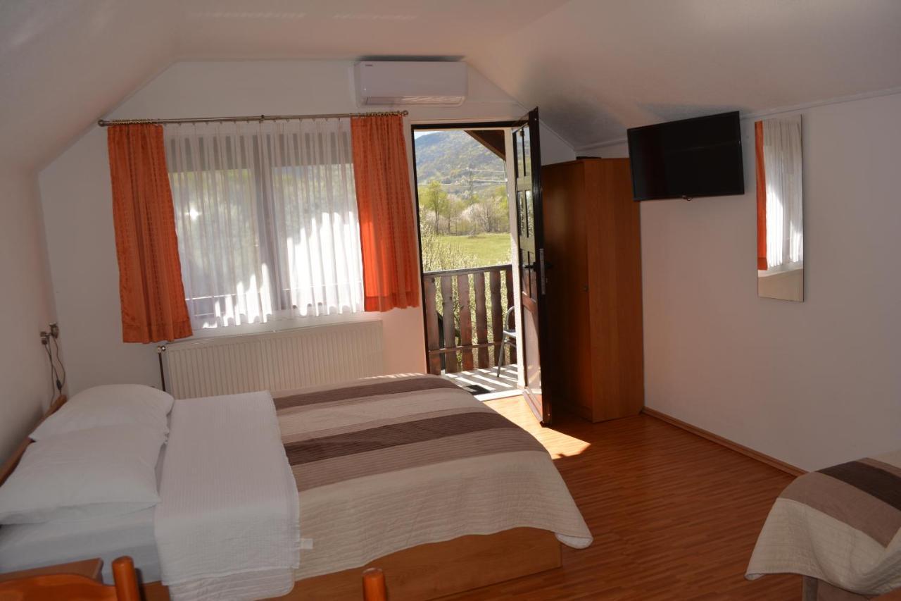 Guesthouse Andja 스몰리야나크 외부 사진
