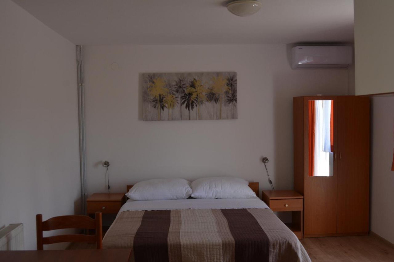 Guesthouse Andja 스몰리야나크 외부 사진