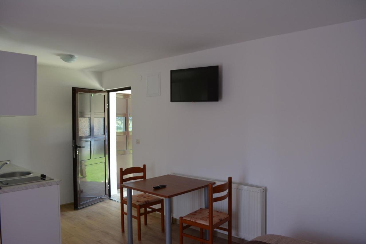 Guesthouse Andja 스몰리야나크 외부 사진