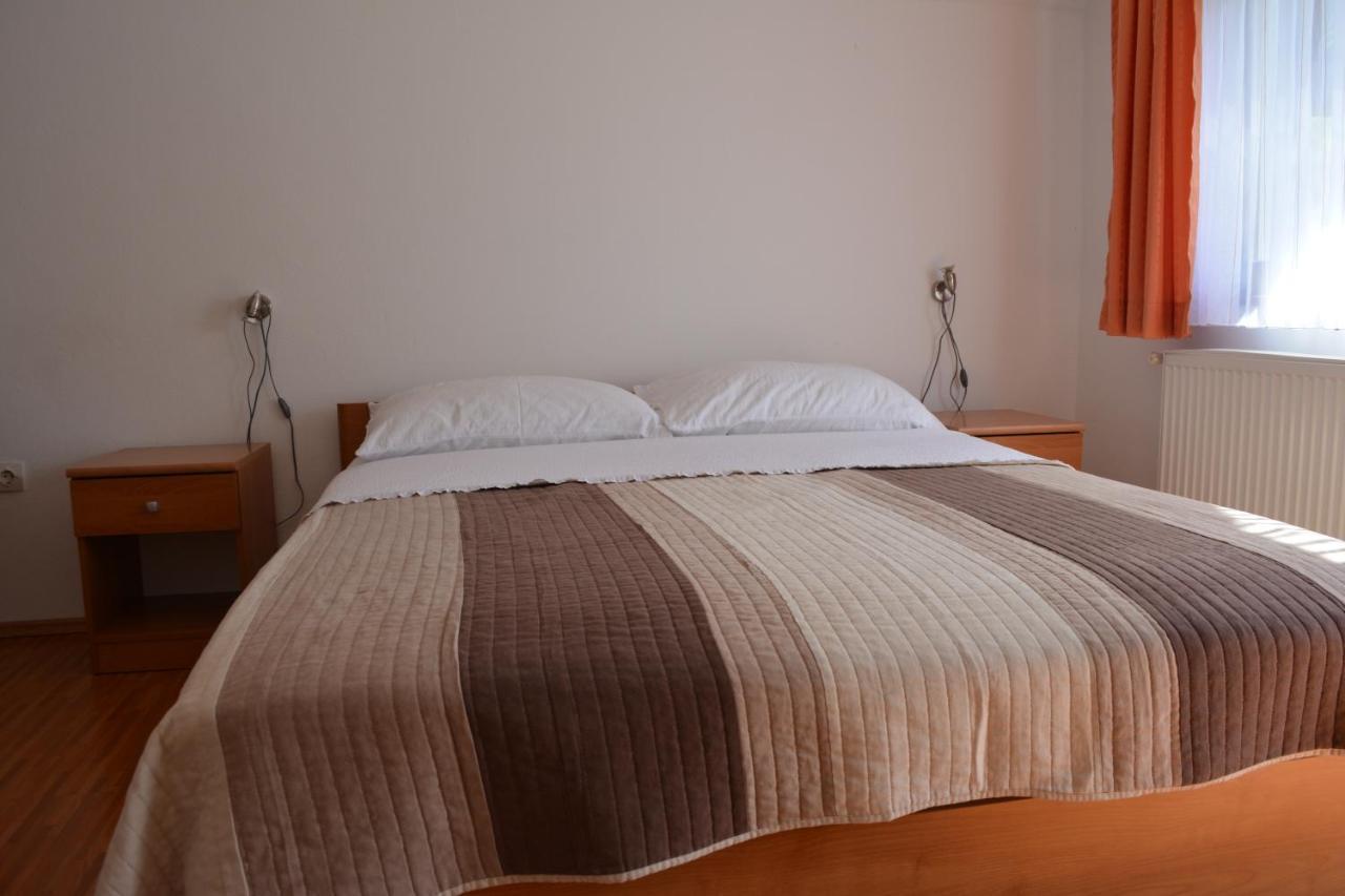 Guesthouse Andja 스몰리야나크 외부 사진
