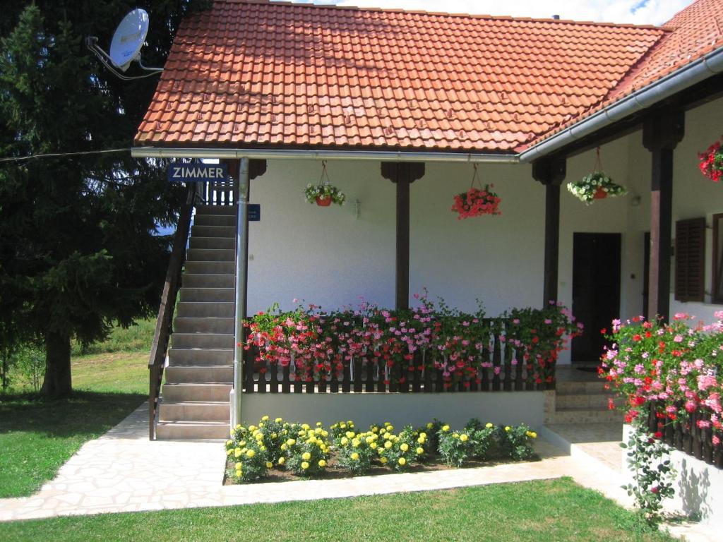 Guesthouse Andja 스몰리야나크 외부 사진