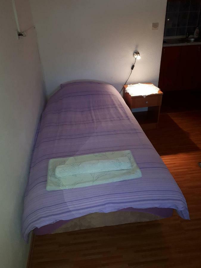Guesthouse Andja 스몰리야나크 외부 사진
