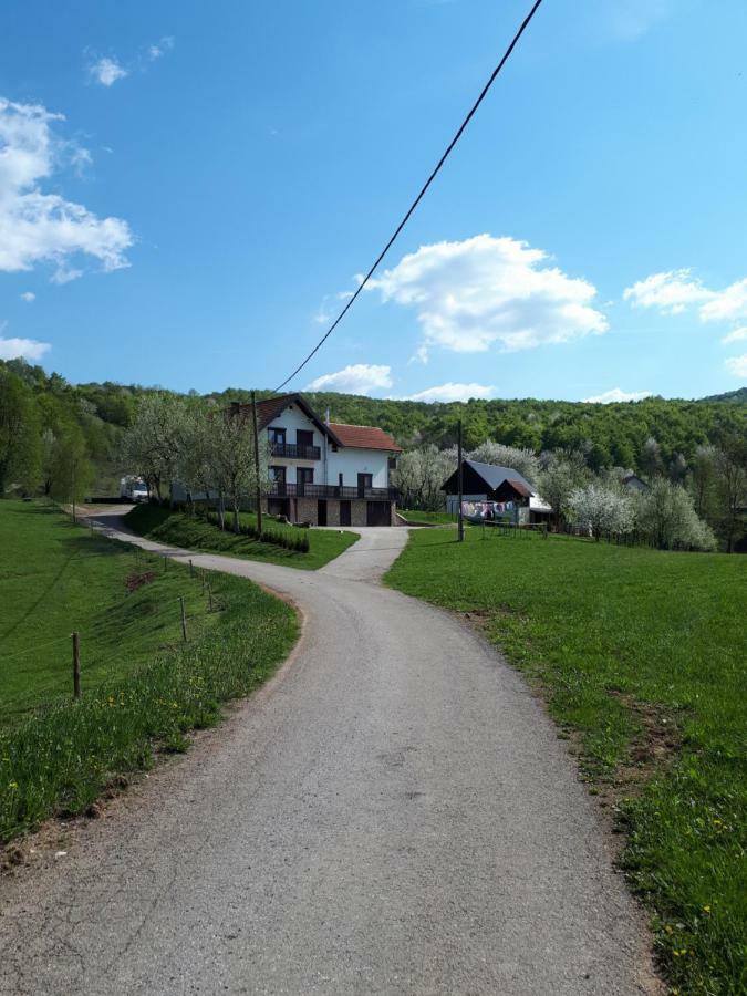 Guesthouse Andja 스몰리야나크 외부 사진